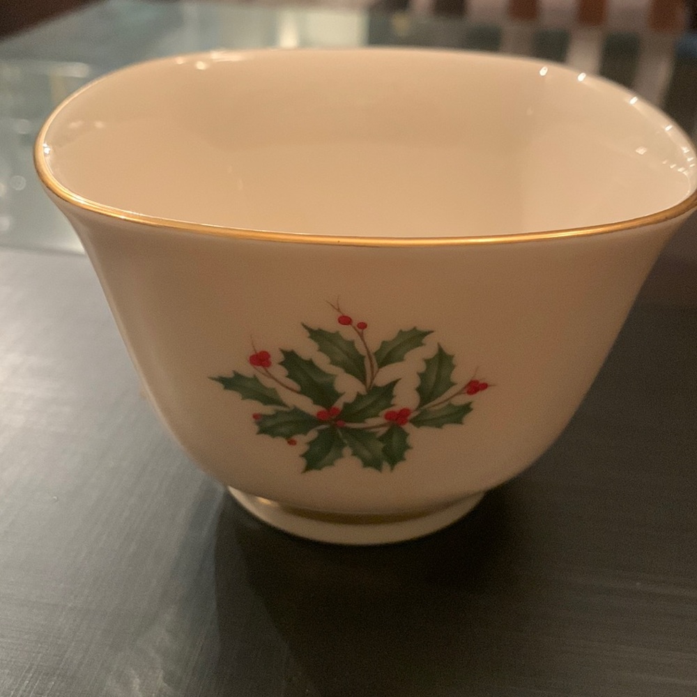 Lenox Christmas treat bowl brand new